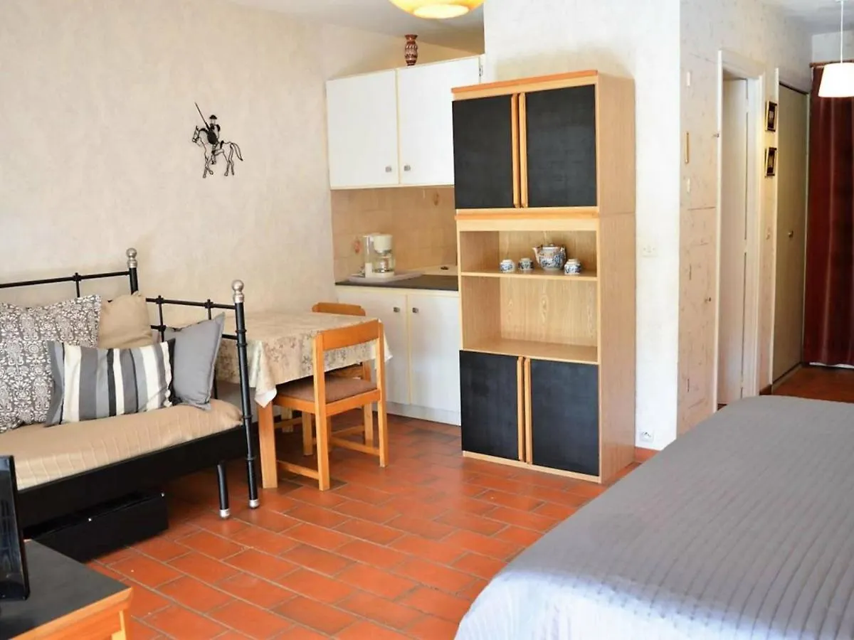 Studio Calme Avec Terrasse Et Parking Au Lavandou - 3 Couchages - Fr-1-251-31 Le Lavandou 0*,  France